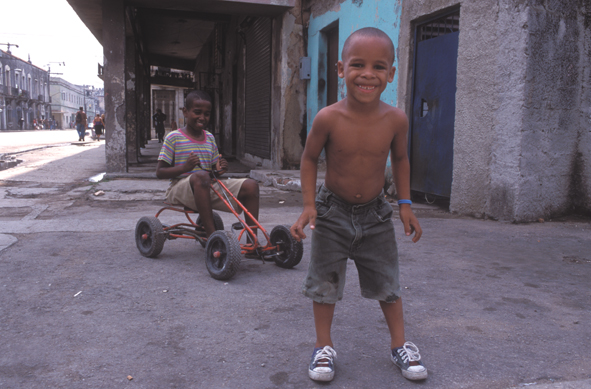 enfantsvoiturepedales